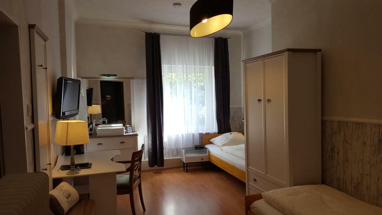 Pension Seeschloesschen Мельн Экстерьер фото